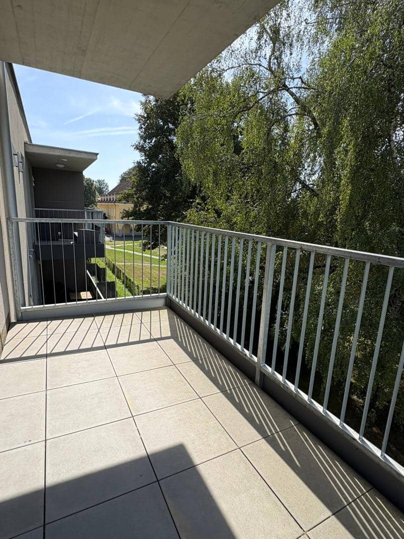 Helle Wohnung mit Balkon und Tiefgaragenplätzen