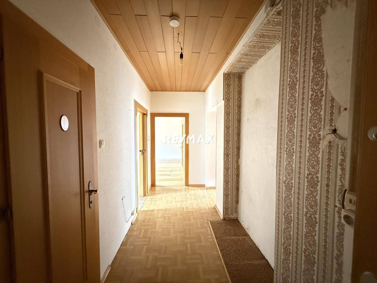 3-Zi-Eigentumswohnung mit Sanierungsbedarf