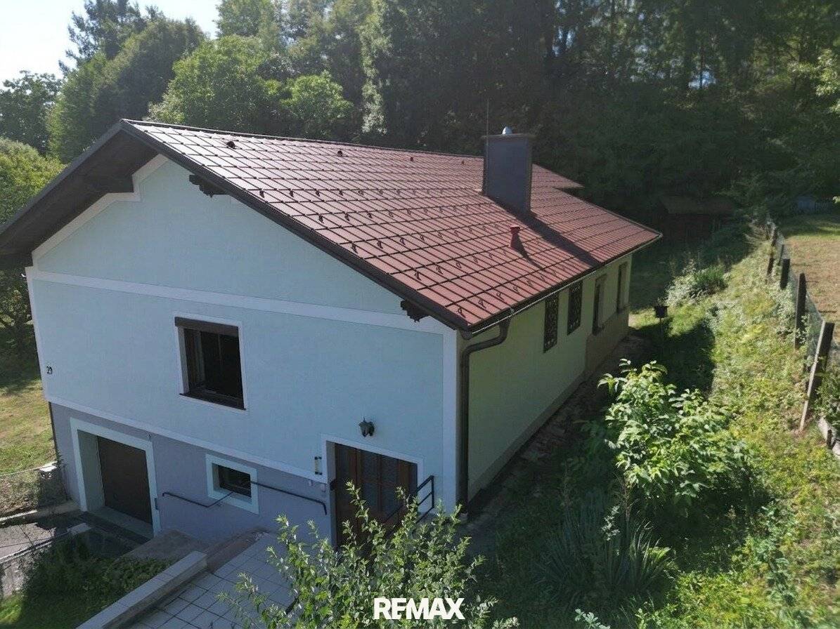 Single-family house in quiet location at the end of a cul-de-sac in Stegersbach with garden, garage &amp; balcony