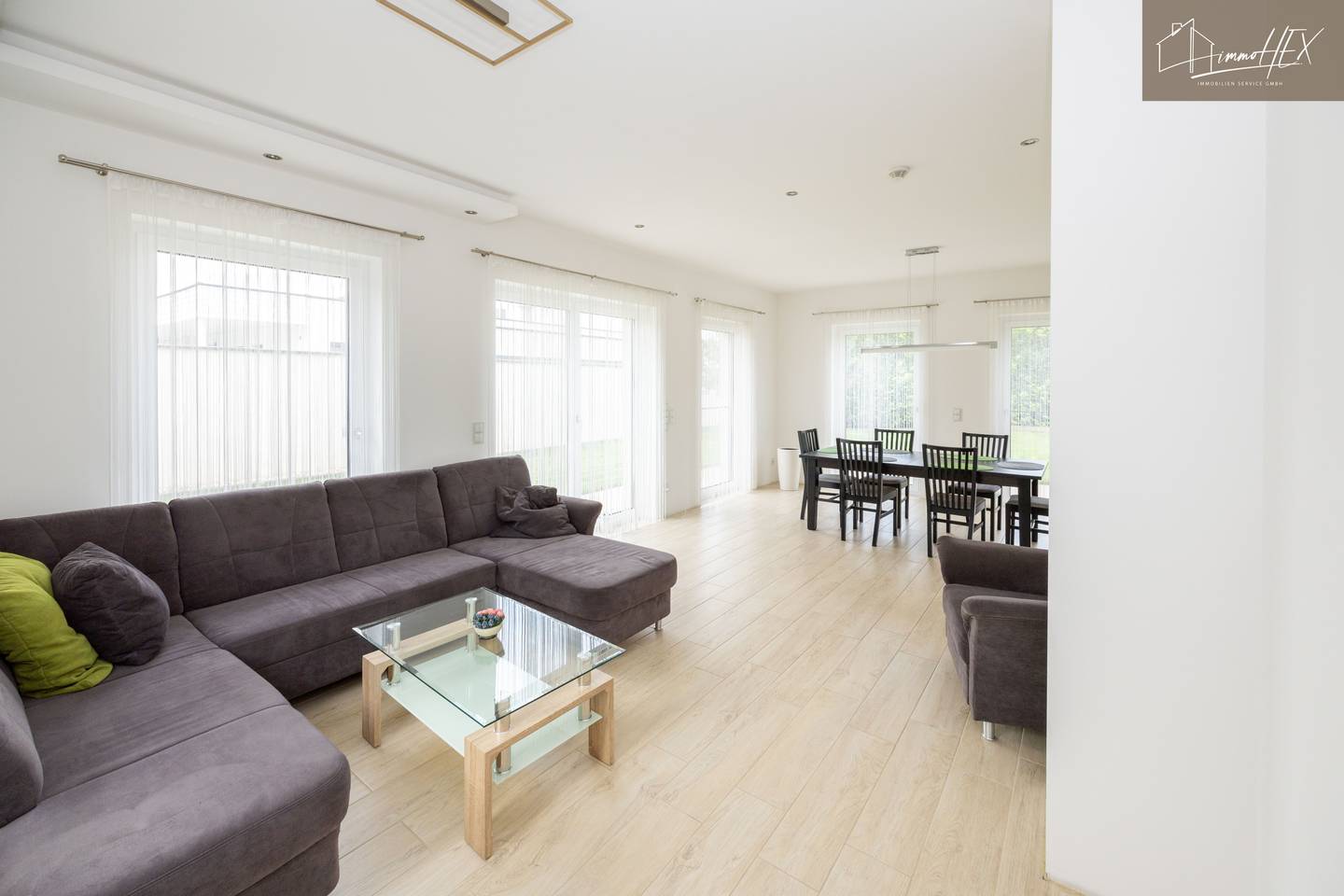Familienwohnung mit Fußbodenkühlung und Garten