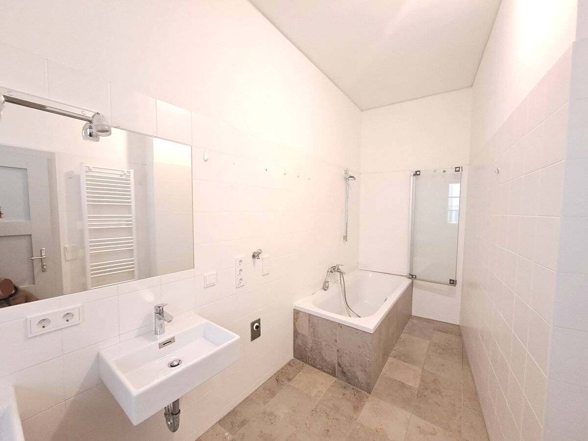 Beautiful single or couple apartment in the Linz Old Town 71 m²