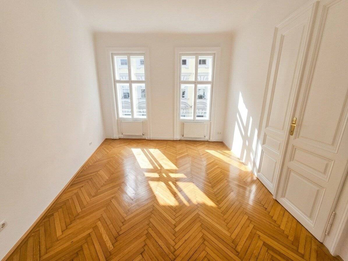 Elegante 2-Zimmer-Wohnung in gepflegtem Altbau – Seegasse