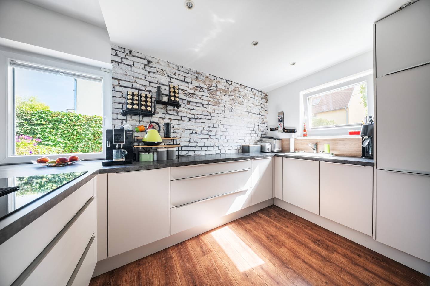 Lichtdurchflutete Familienwohnung mit Garten und Dachterrasse
