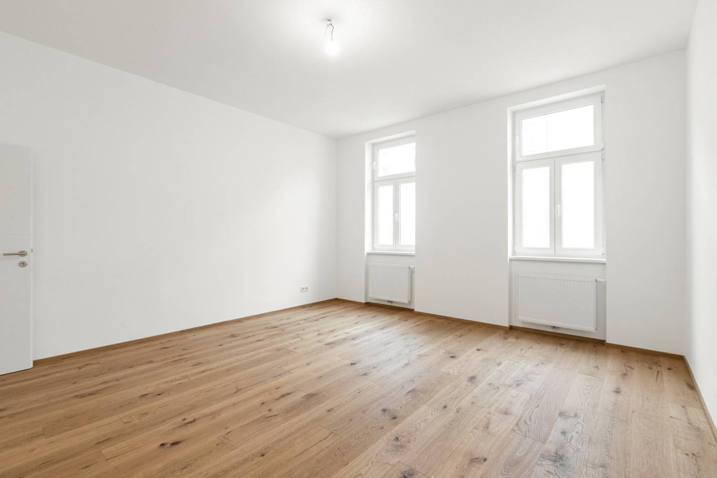 TOP AUFTEILUNG | Sanierter 2-Zimmer-Altbau