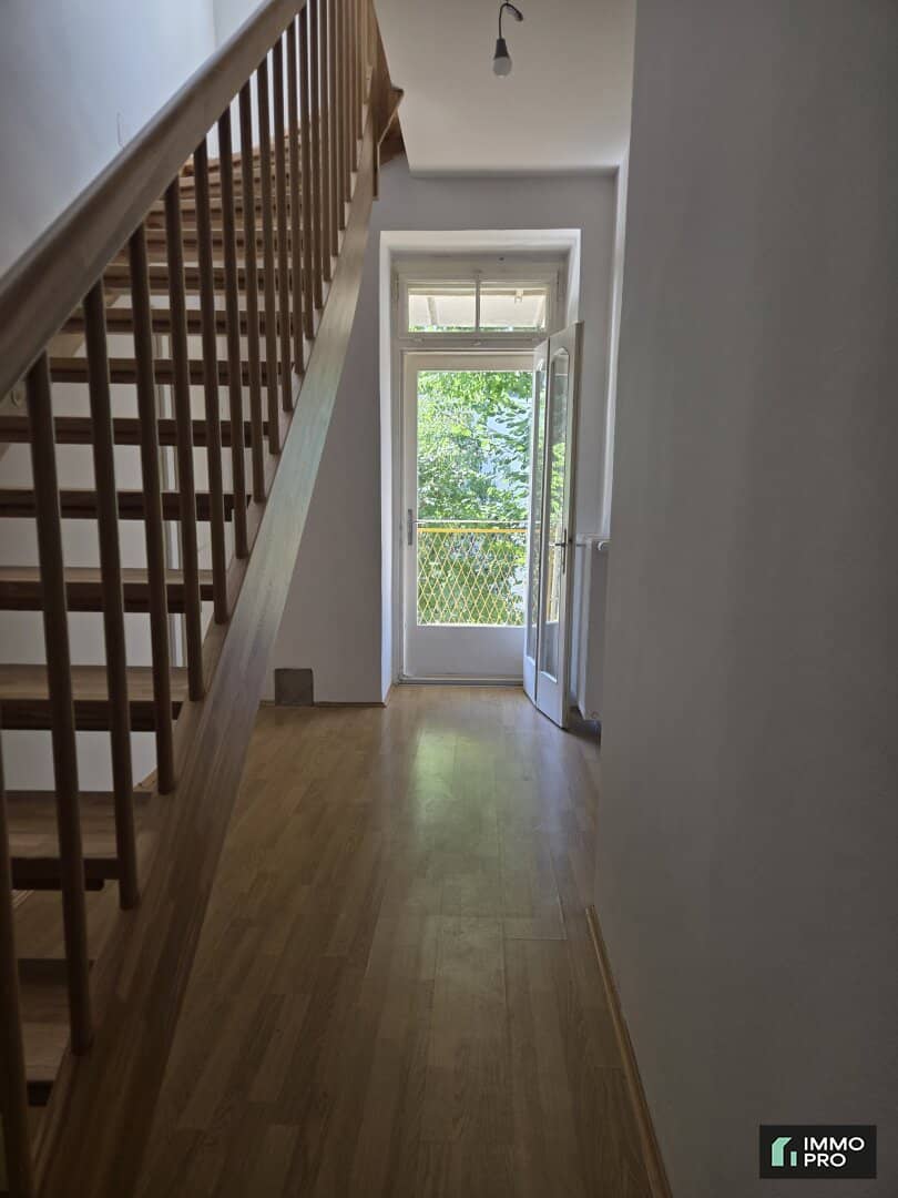 Completely renovated flatshare suitable 5-room apartment with balcony near Augarten - available immediately - for rent!