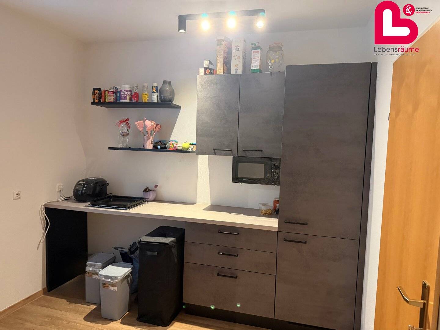 Nice 2-room apartment in Ebensee with loggia and underground parking space (WITHOUT ELEVATOR)