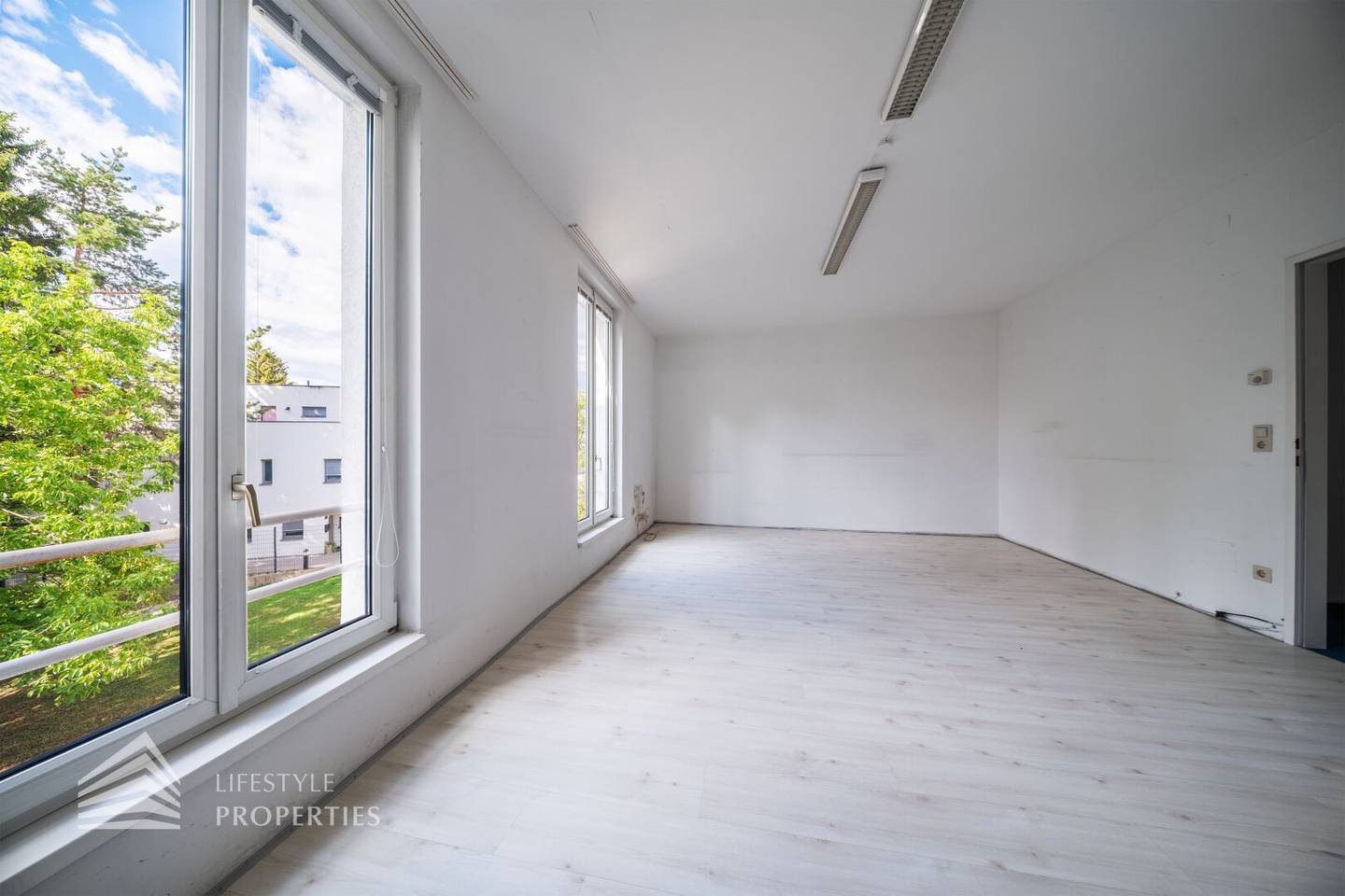 Spacious studio apartment in Wiener Neustadt