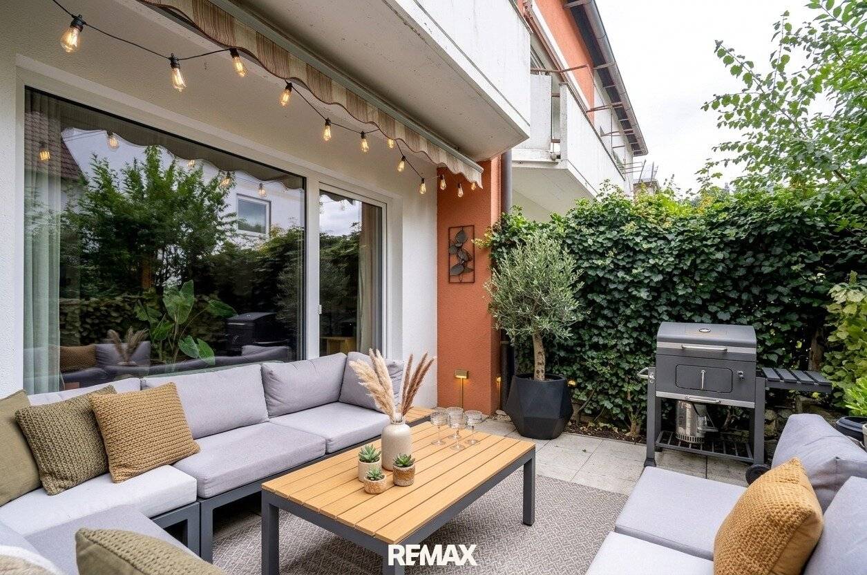 HOME 49 - Three levels. Private entrance. Plenty of space. in the Salzburg district Langwied