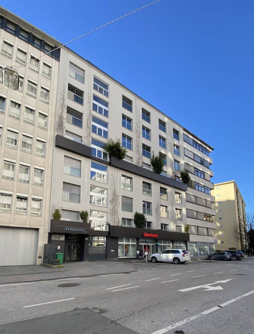Moderne, zentral gelegene Garconniere mit Balkon