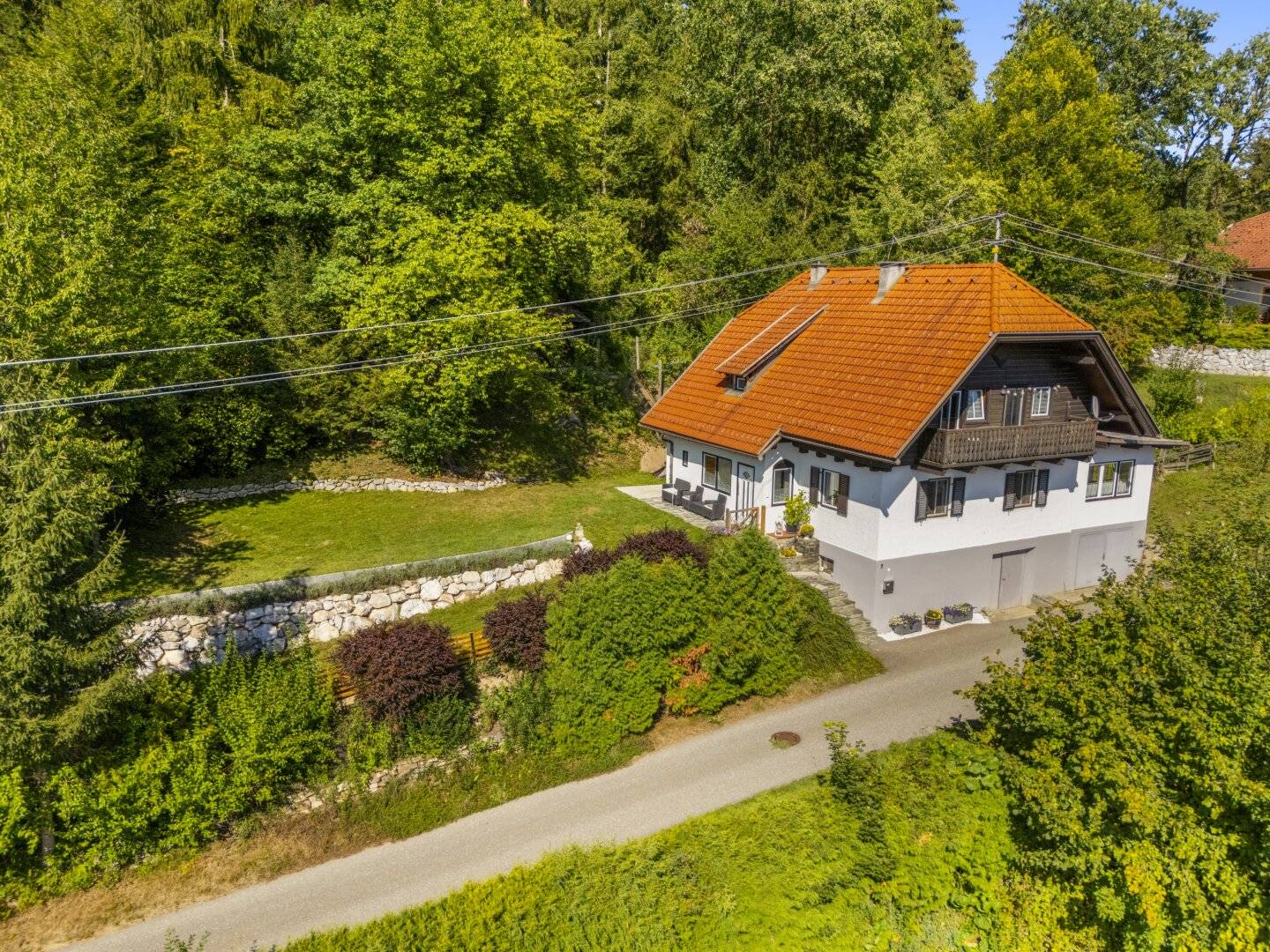 Quiet, space and quality of life – spacious residential house in Wernberg