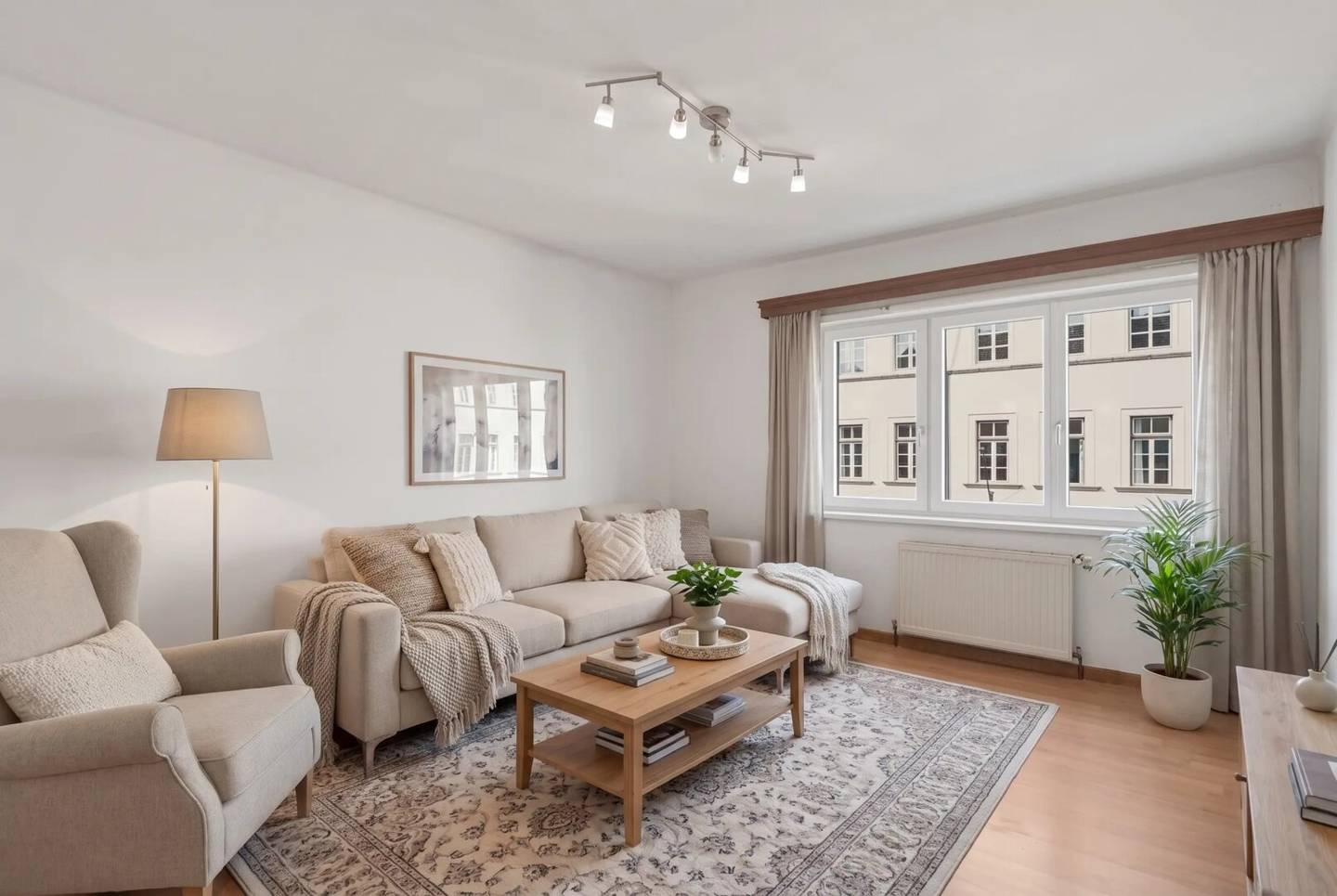 Altbauwohnung in Innsbruck-Wilten mit Loggia – nahe Uni &amp; Klinik