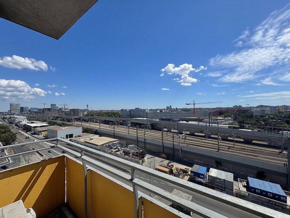 GREAT POTENTIAL I Distant view over the roofs of Vienna I 9th floor I Balcony I Near Hauptbahnhof