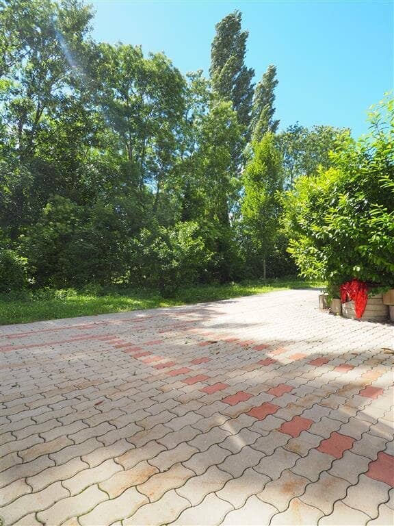 Charming 4-room garden apartment with terrace in Ebreichsdorf, smart and cozy