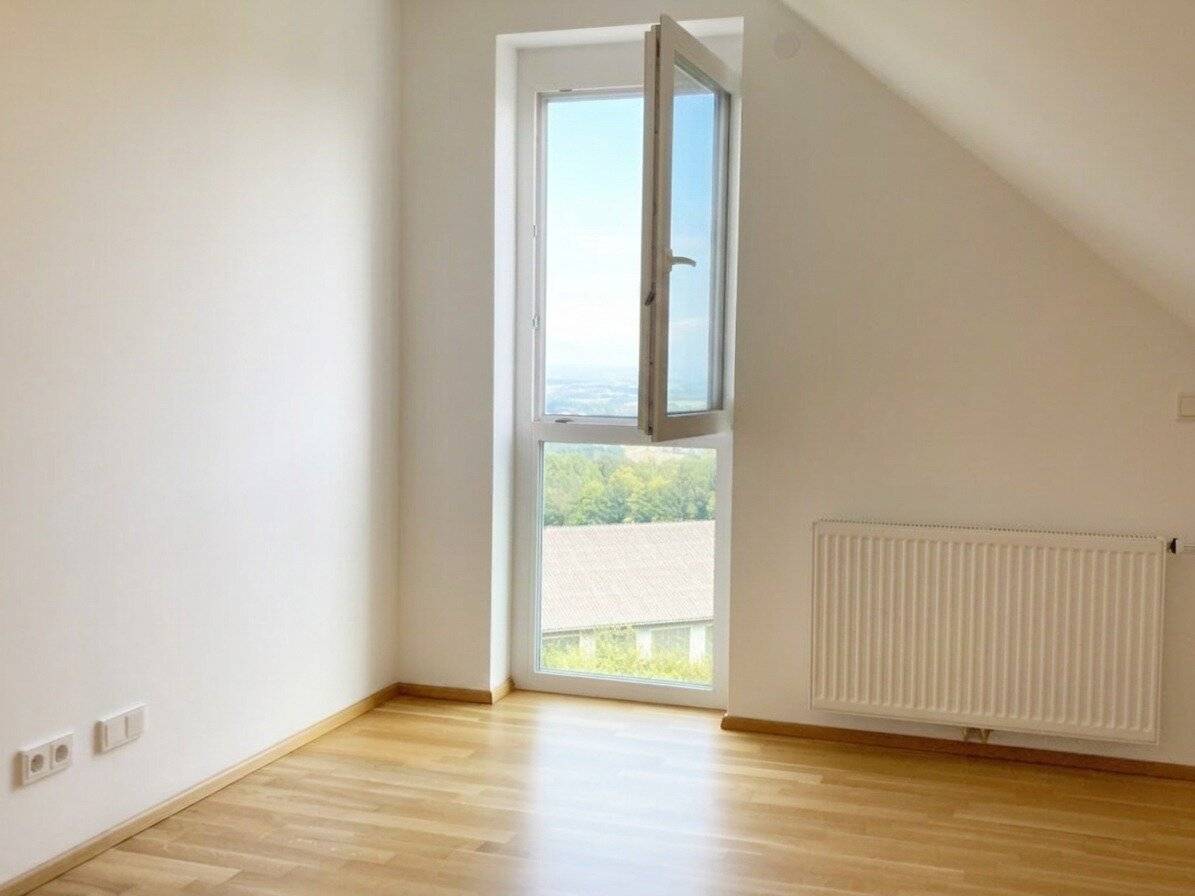 Wohnen mit Ausblick – charmante 2-Zimmer-Wohnung in Behamberg