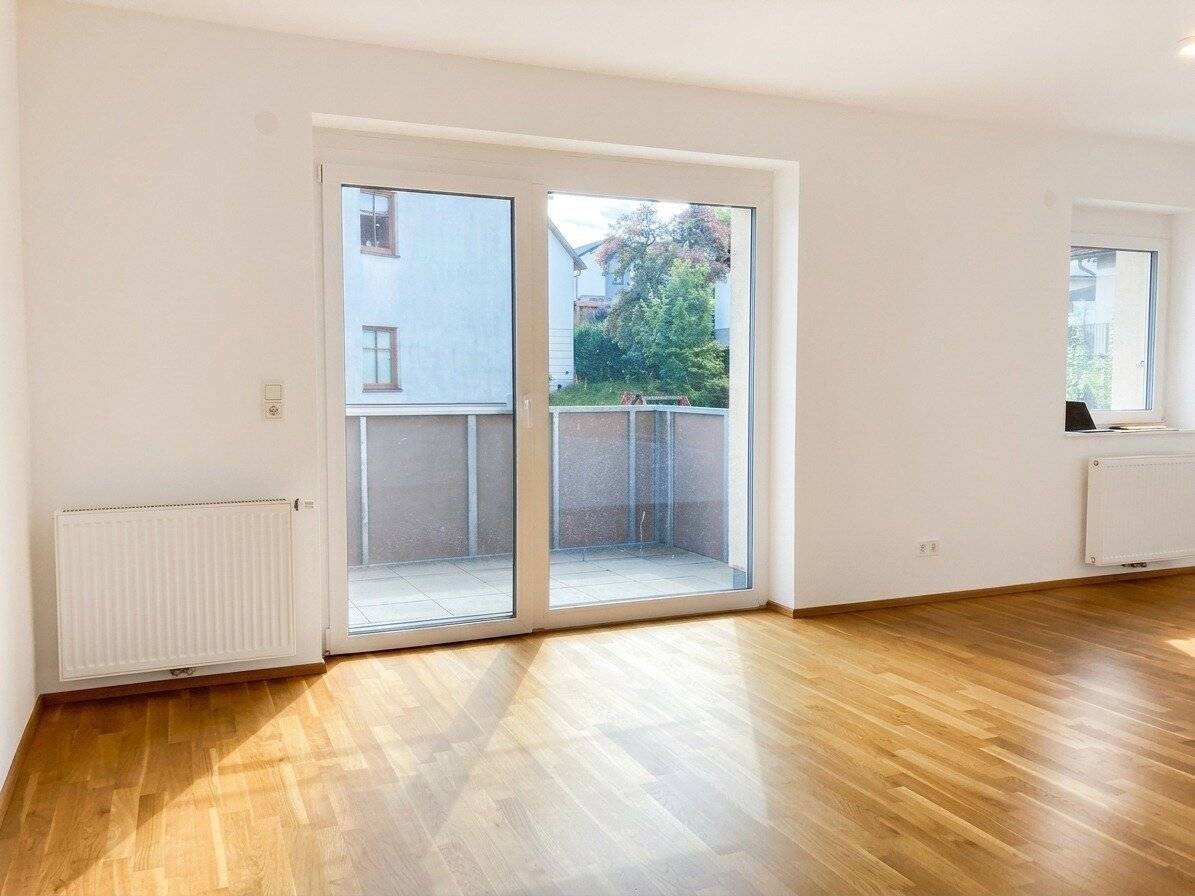 Wohnen mit Ausblick – charmante 2-Zimmer-Wohnung in Behamberg
