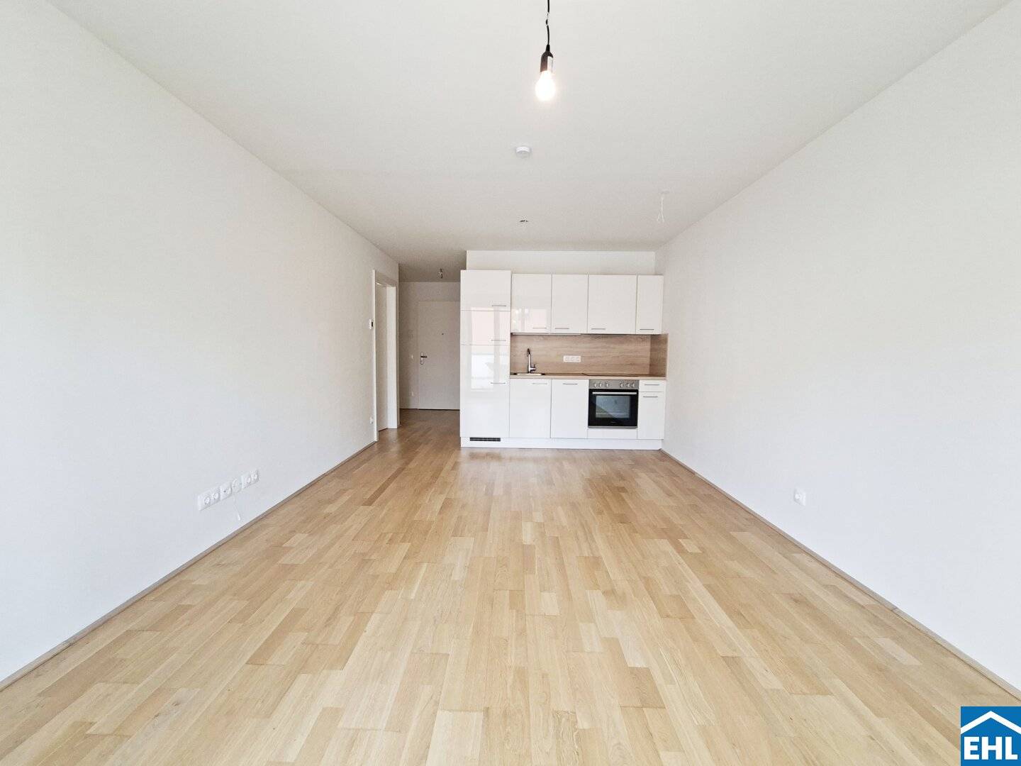 East-facing 2-room balcony apartment