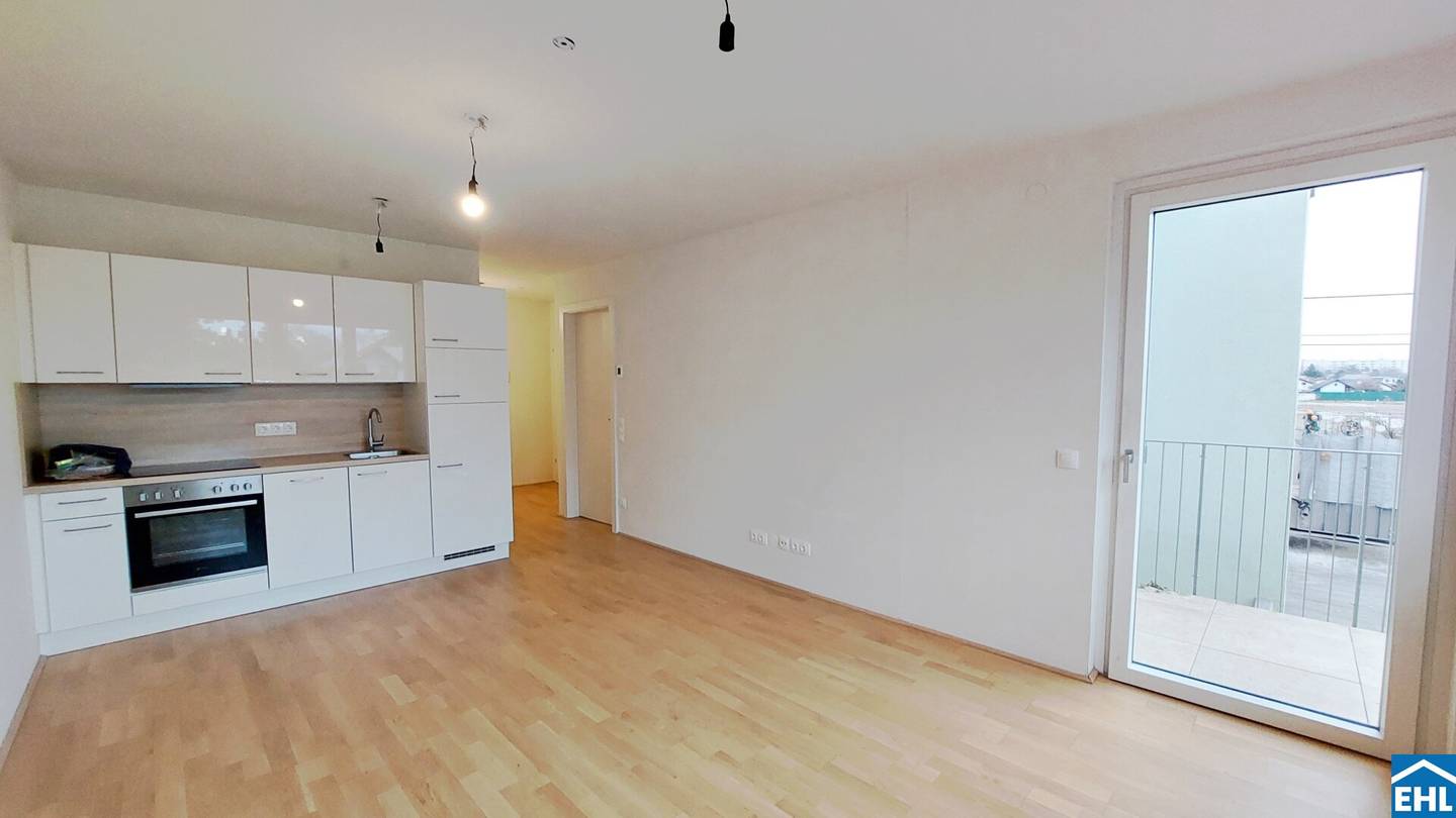 East-facing 2-room balcony apartment