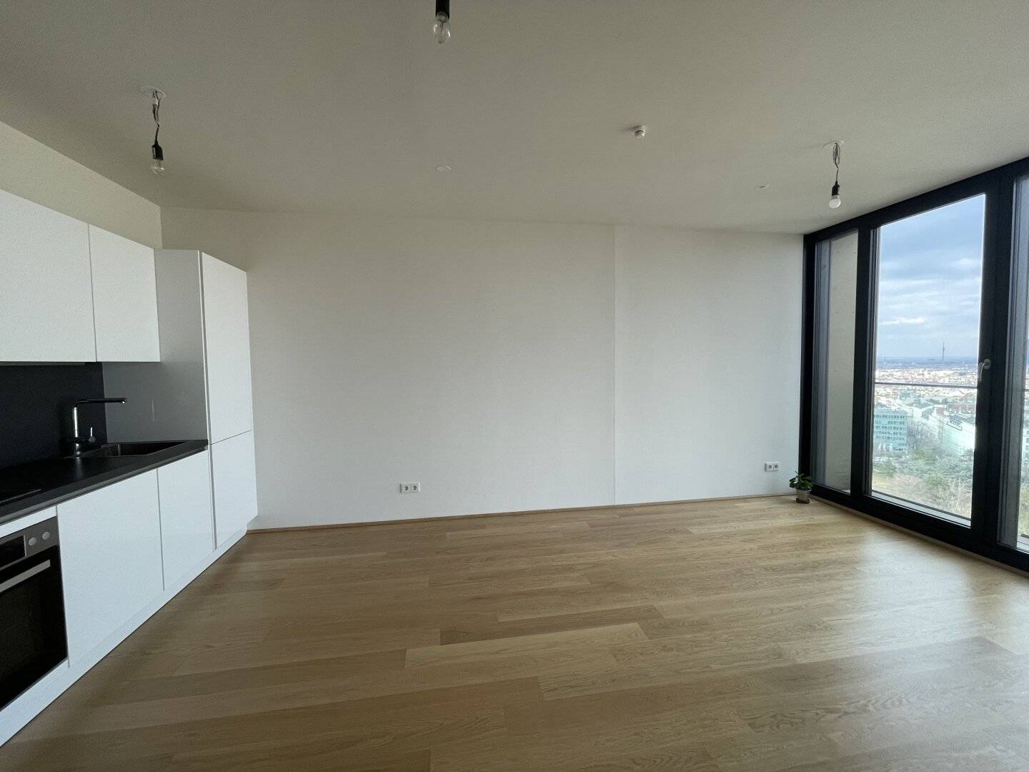 AMAZING VIEW: Unbefristete 2 Zimmer Neubauwohnung mit Loggia!
