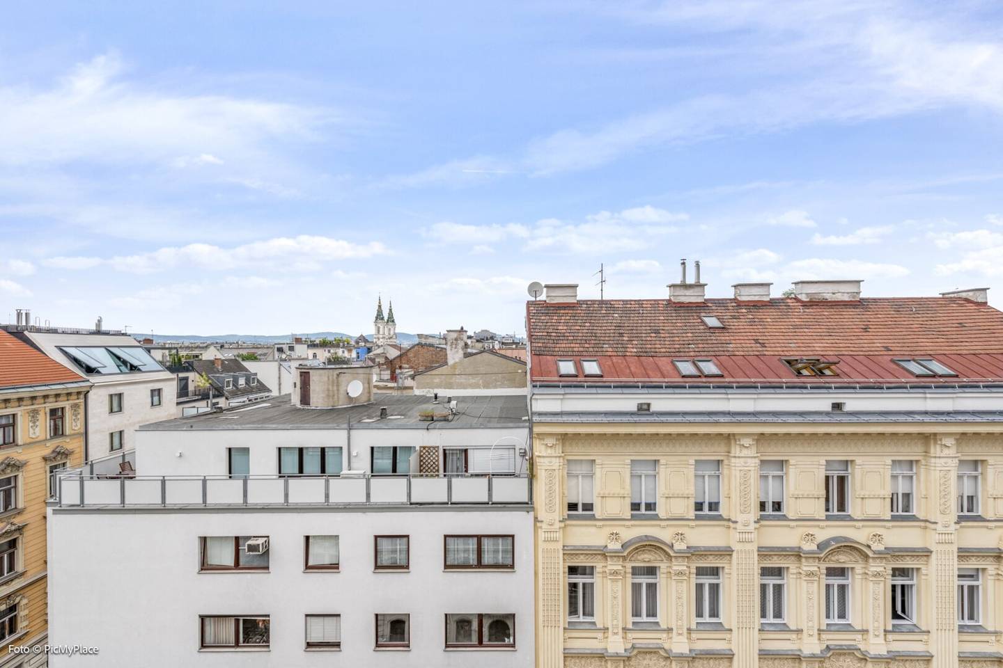 Voll ausgestattetes 2-Zimmer-DG-Apartment mit Terrasse in der trendigen Josefstadt