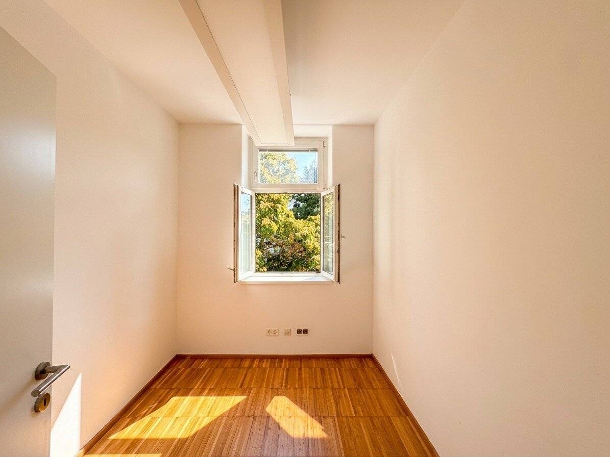 Spacious 5-room apartment | Underfloor heating &amp; Air conditioning