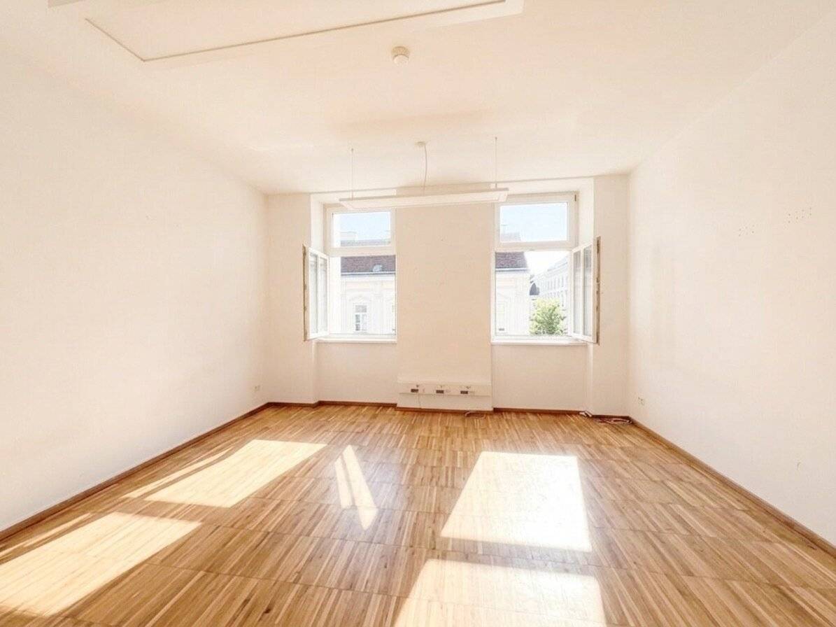 Spacious 5-room apartment | Underfloor heating &amp; Air conditioning
