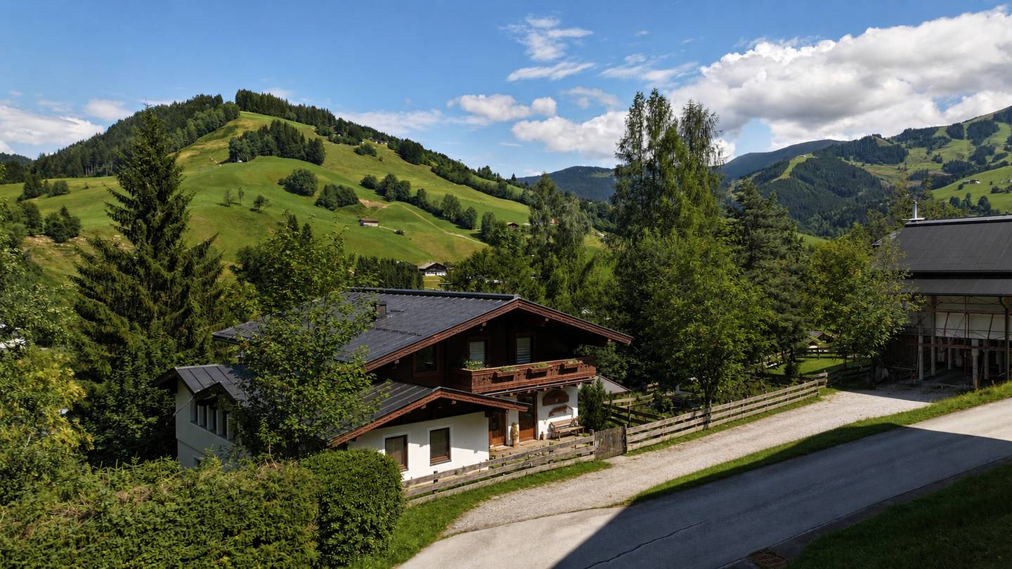 Holiday apartment in panoramic location with wellness area