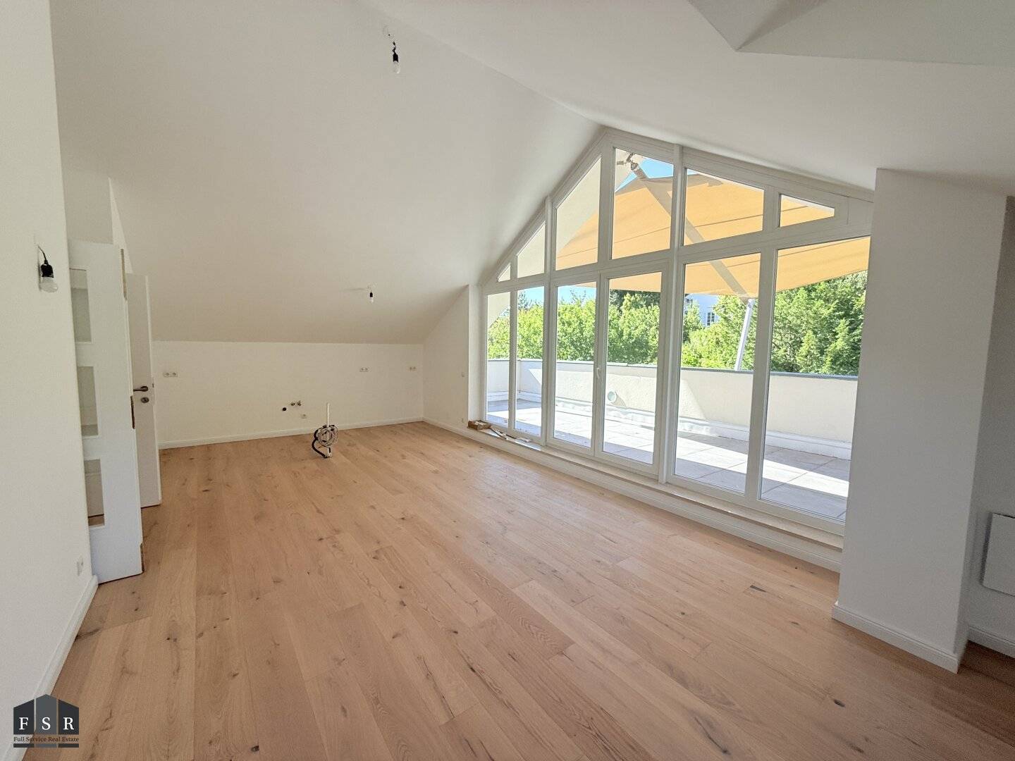 Completely renovated, beautiful family apartment (~115.6 m²) with terraces - WOHNATELIERs SIEVERING