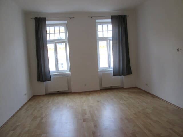 Sunny, renovated old building apartment near Linzerstraße and Technical Museum - open-ended