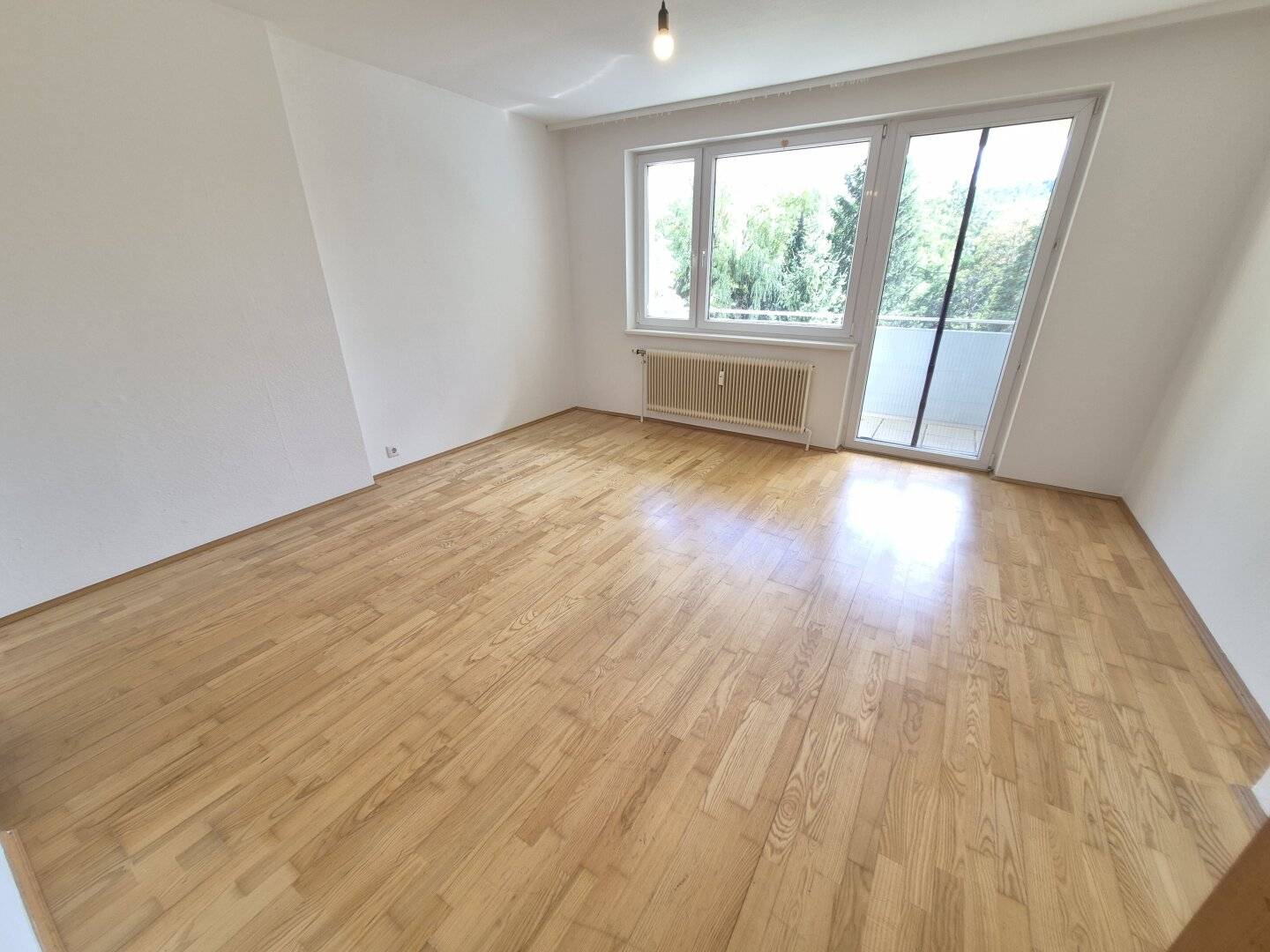 SUPERGÜNSTIGE GARCONNIERE MIT BALKON!