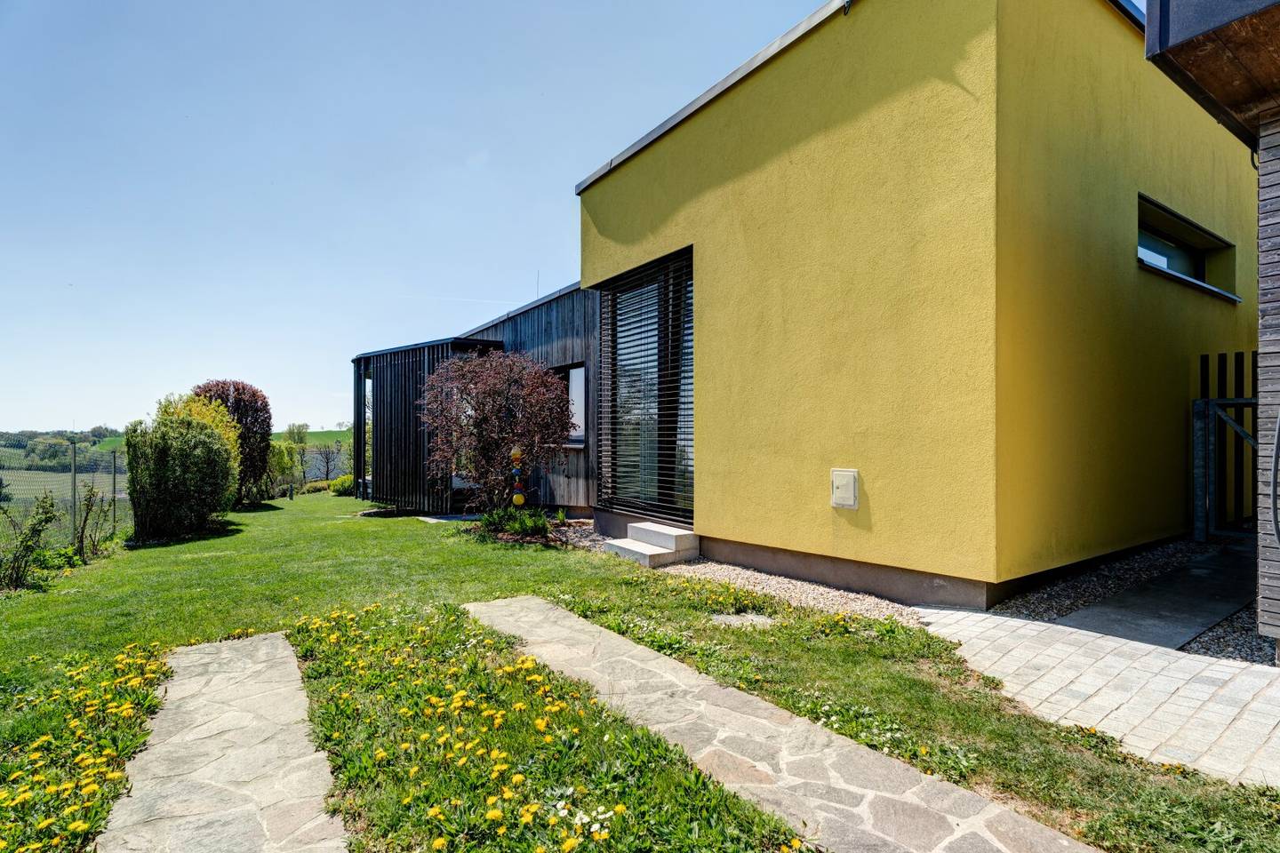 Wohnen wo andere Urlaub machen - Traumhaus mitten im Weinviertel