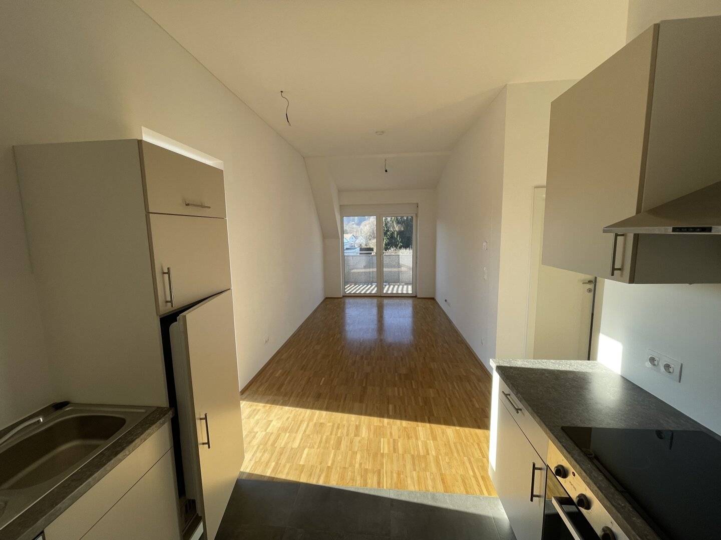 62M2 | LEIBNITZ | ZENTRAL | 15M2 BALKON | SEGGAUBERG- BLICK