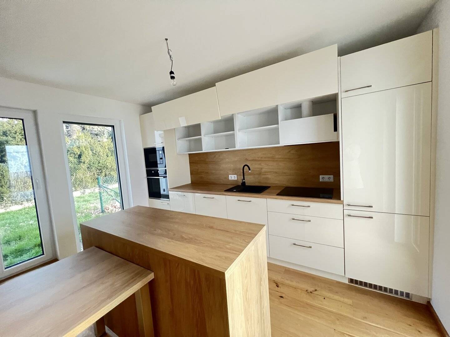 High-quality end terraced house turnkey incl. 1 parking space in Stipcakgasse