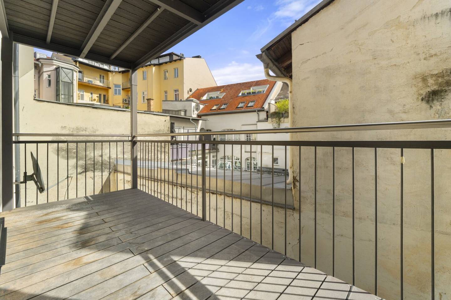 MITTEN IN KLAGENFURT: 95 m2 Wohnfläche, Balkon in der Innenstadt! Kernsaniert!