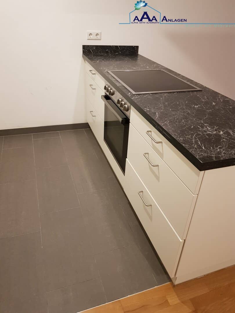 Like-new 2-room apartment in Wolkersdorf with balcony, fitted kitchen &amp; elevator