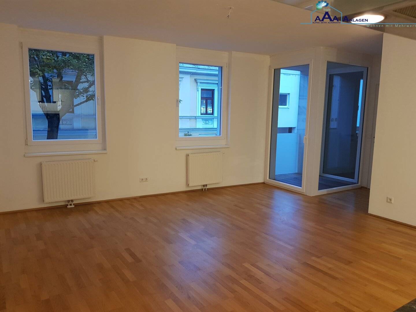 Like-new 2-room apartment in Wolkersdorf with balcony, fitted kitchen &amp; elevator