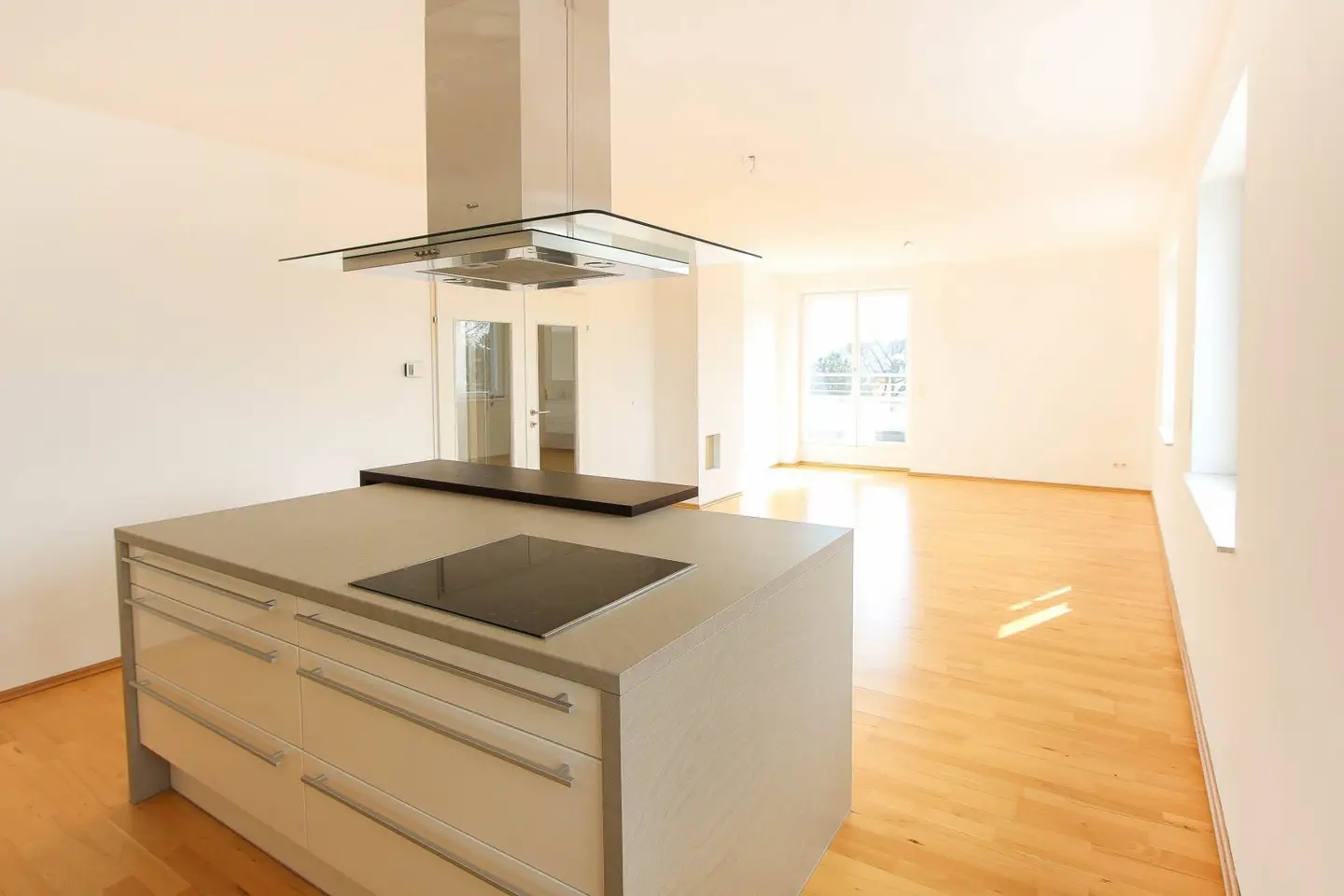 Spacious living at the highest level with terrace!