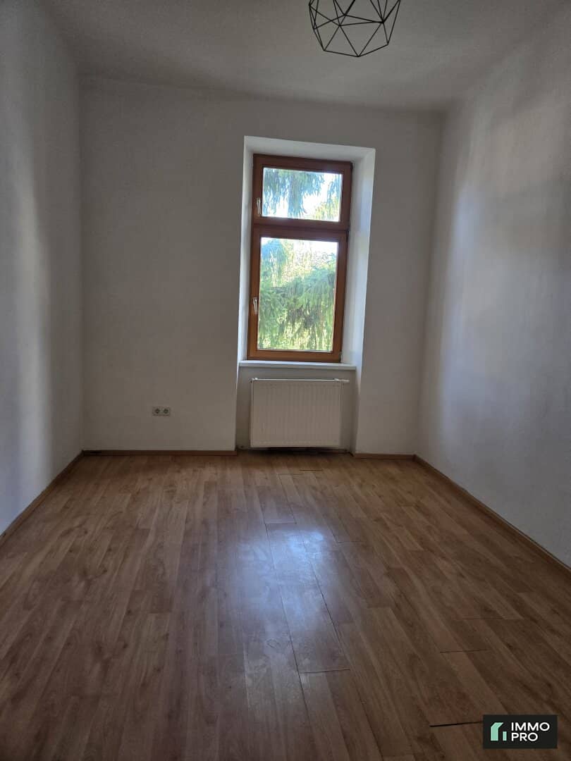 Central 2-room apartment with balcony