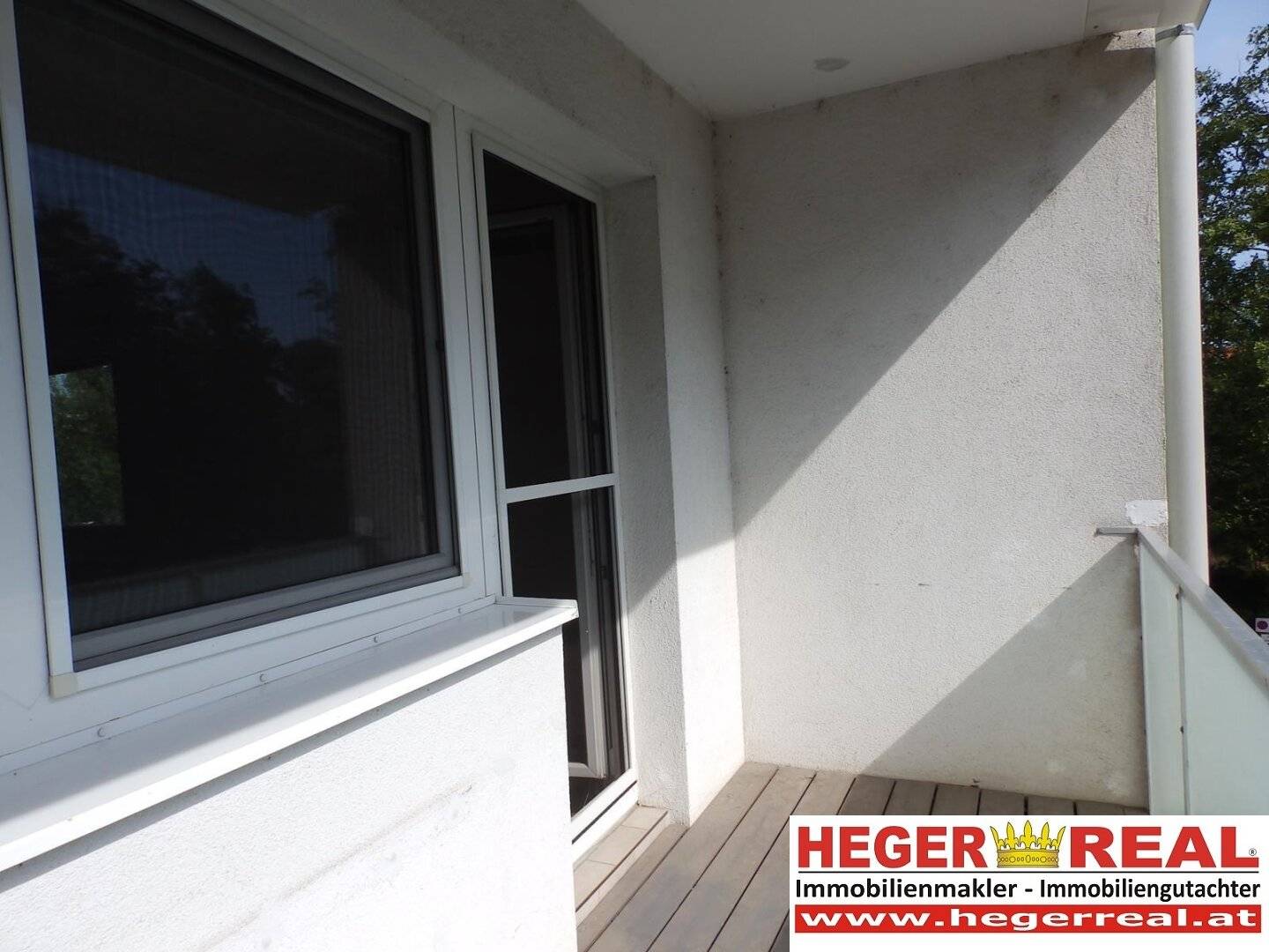 2 room loggia elevator