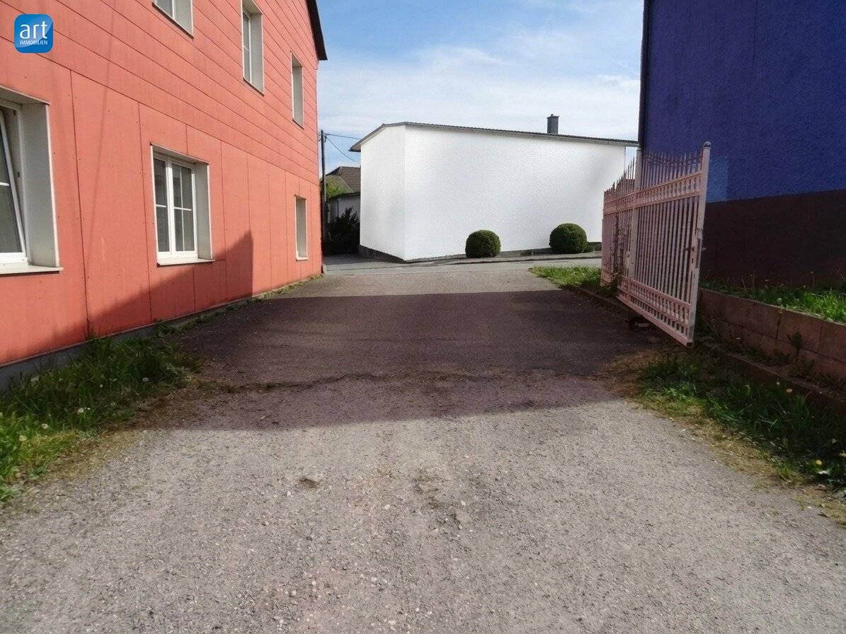 Große Lagerfläche ca.190m² im EG in 4760 Raab zu mieten !