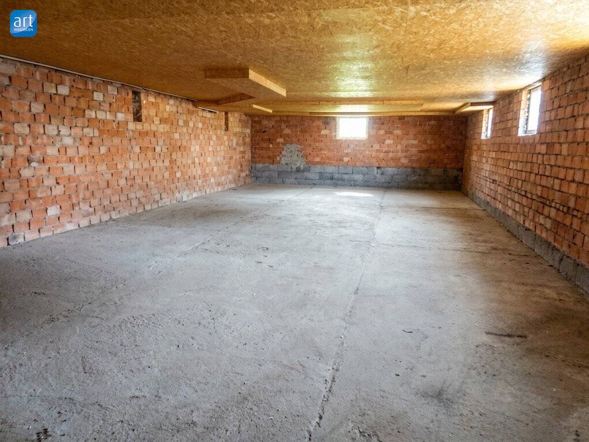 Große Lagerfläche ca.190m² im EG in 4760 Raab zu mieten !