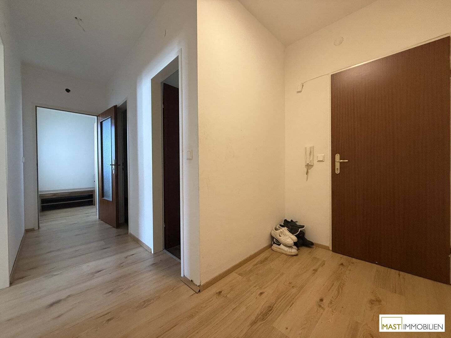 Perfect 1-room apartment with kitchen directly in Berndorf including heating