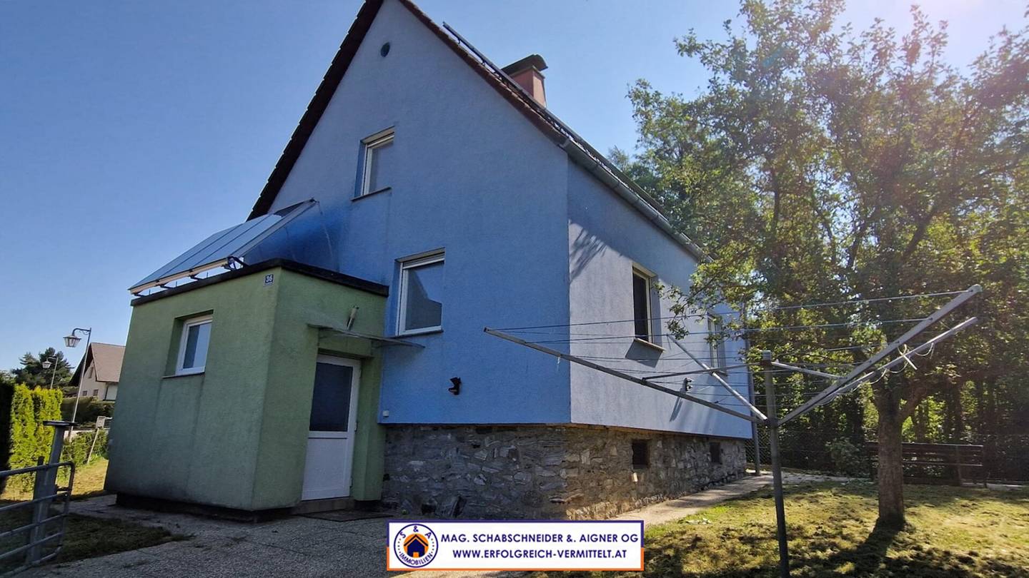 Renovated single family house opposite supermarket, pets welcome, commission free