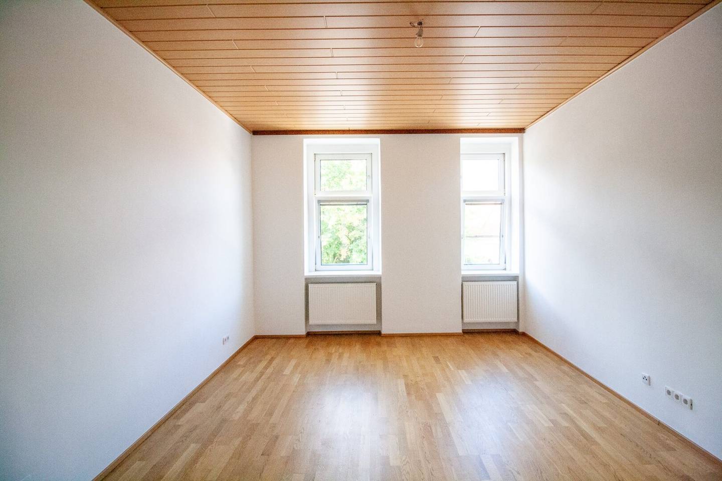 Charming 3-room apartment in Mödling with mountain view