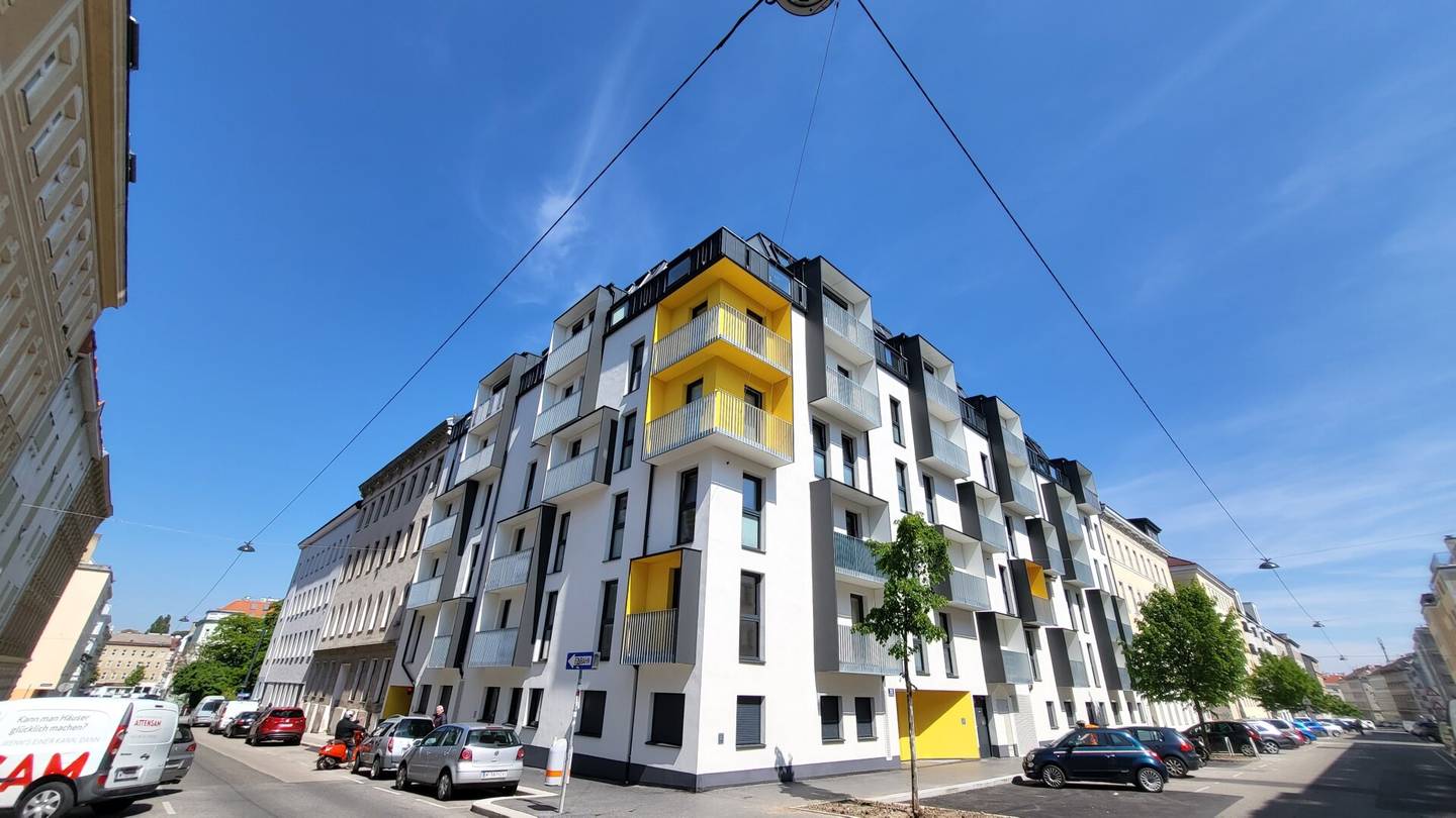 Smarte 2-Zimmer-Wohnung mit Hofterrasse: Hochwertige Ausstattung + Ausgezeichnetes Raumkonzept