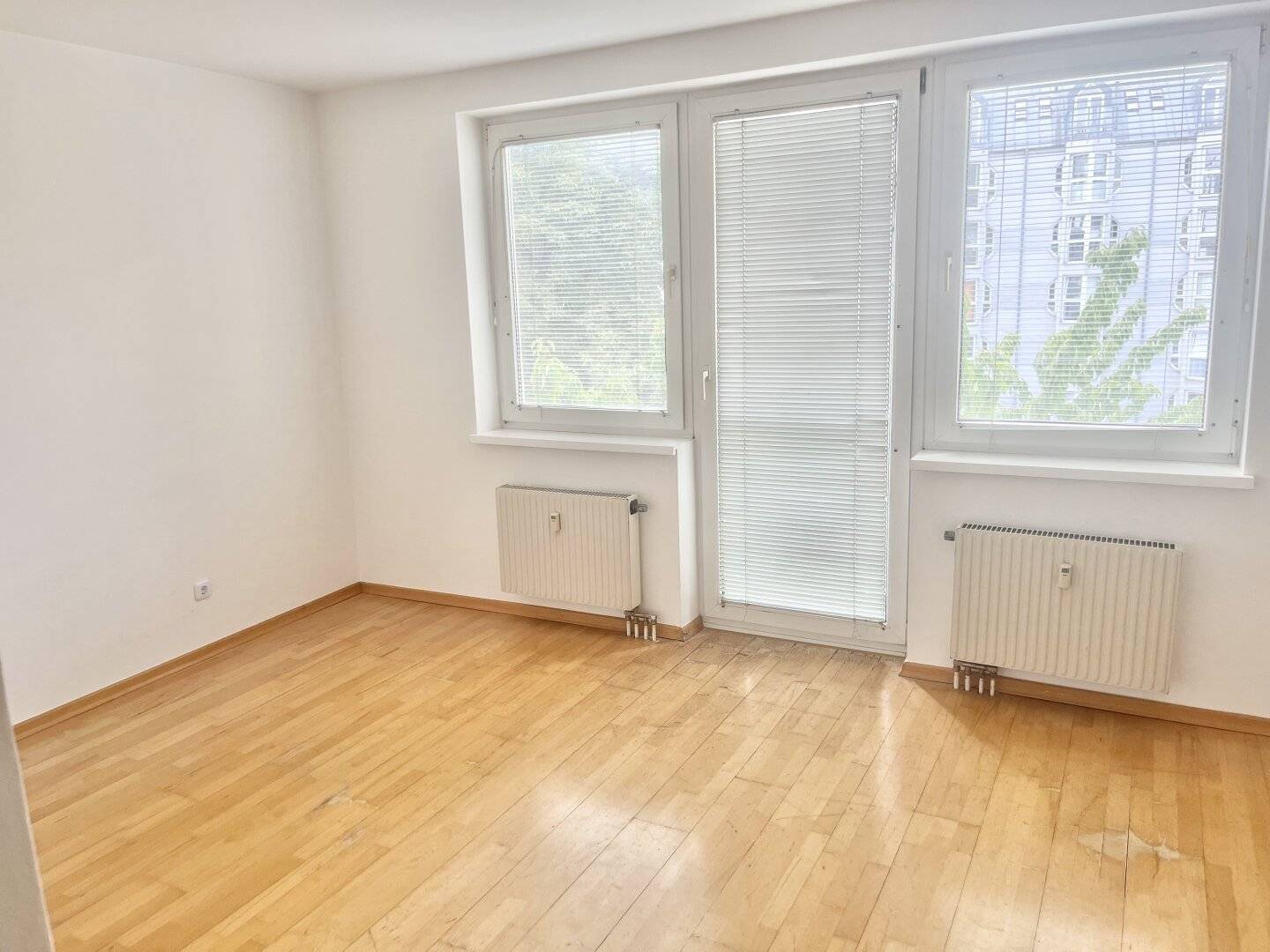Bright 1-room apartment near U3 Station Ottakring