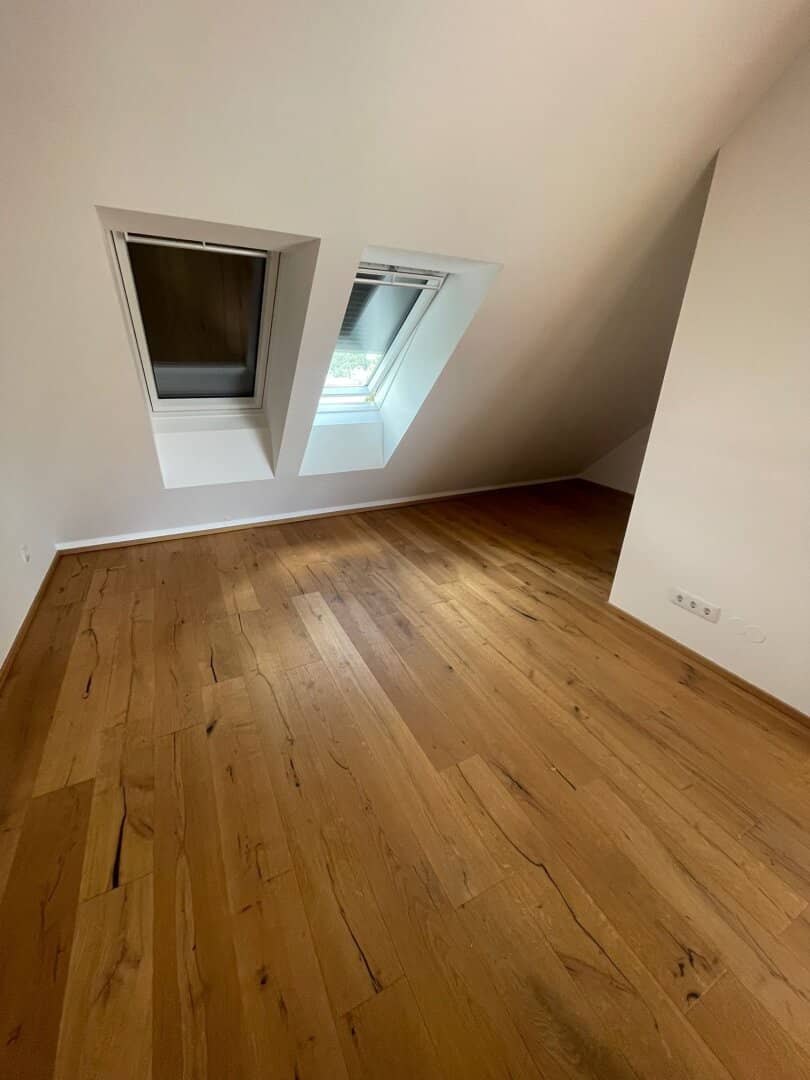 3 Zimmer-Maisonette + zwei Balkone!