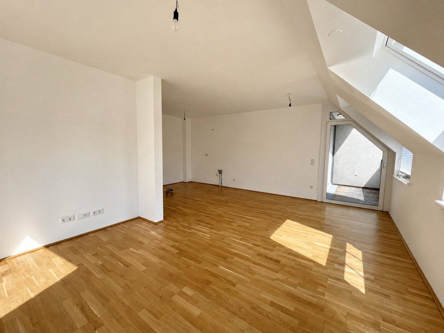 Perfectly laid out 4-room apartment near AKH