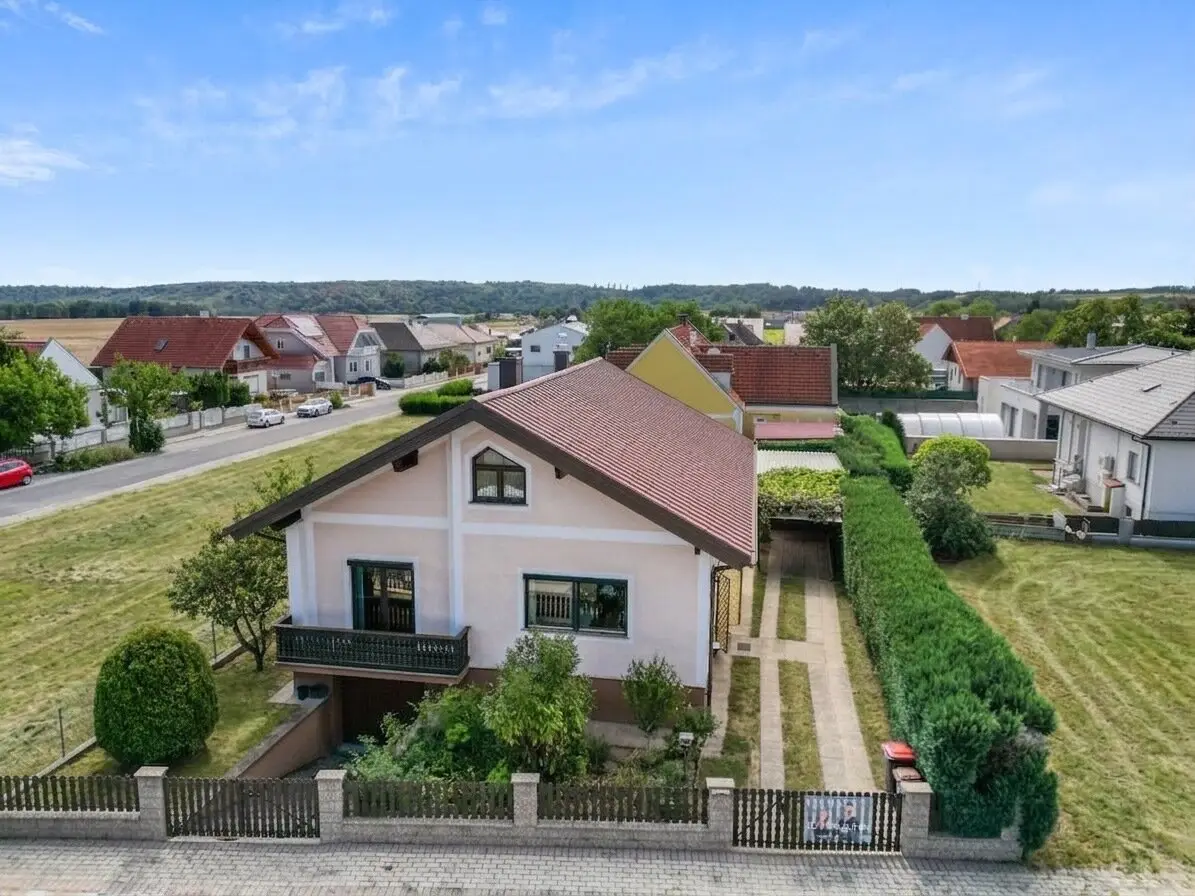 Wo der Alltag leiser und das Zuhause größer wird – Einfamilienhaus mit Wintergarten & Klima.