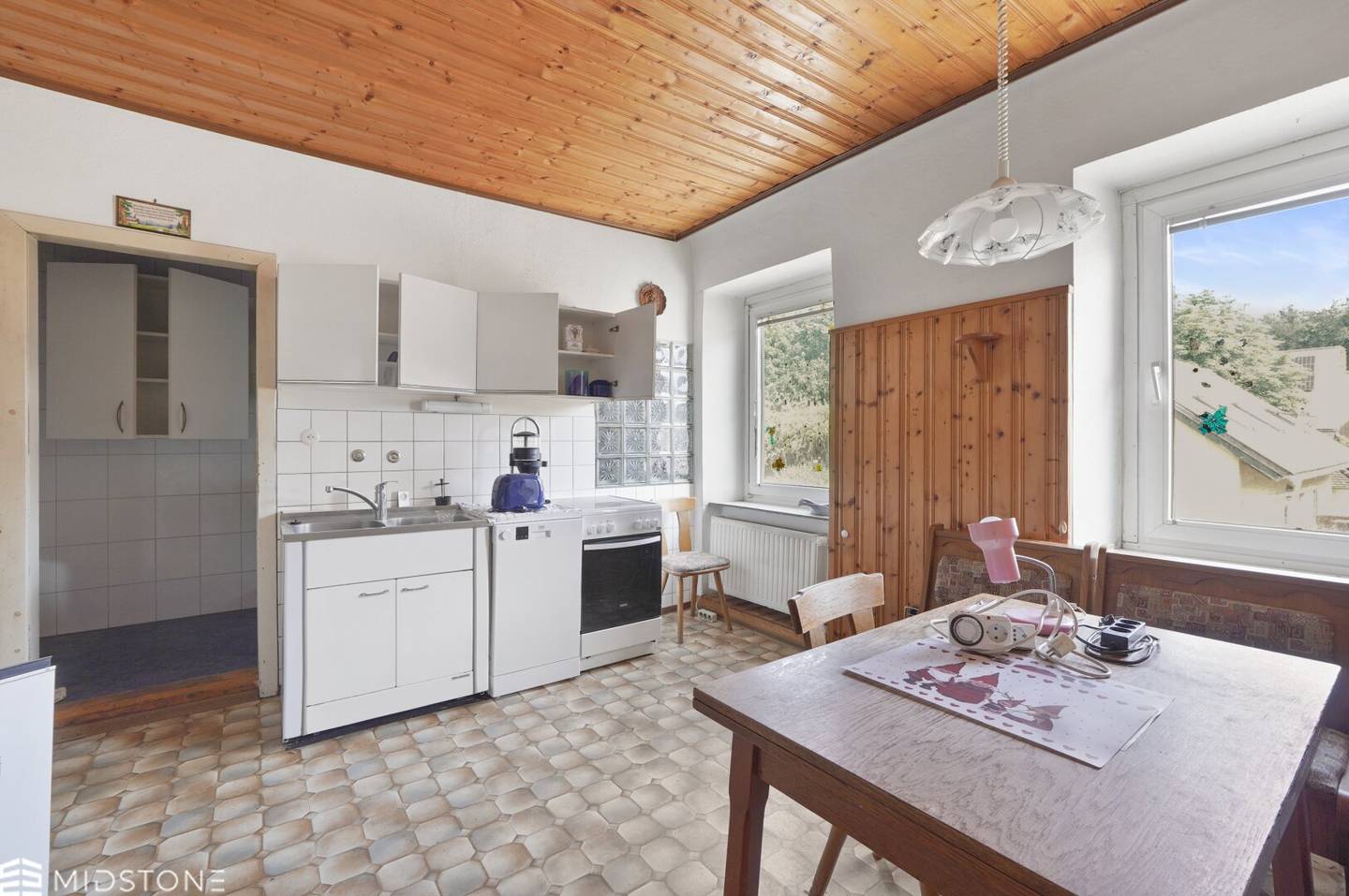 Family home with large garden and lots of potential in a quiet location