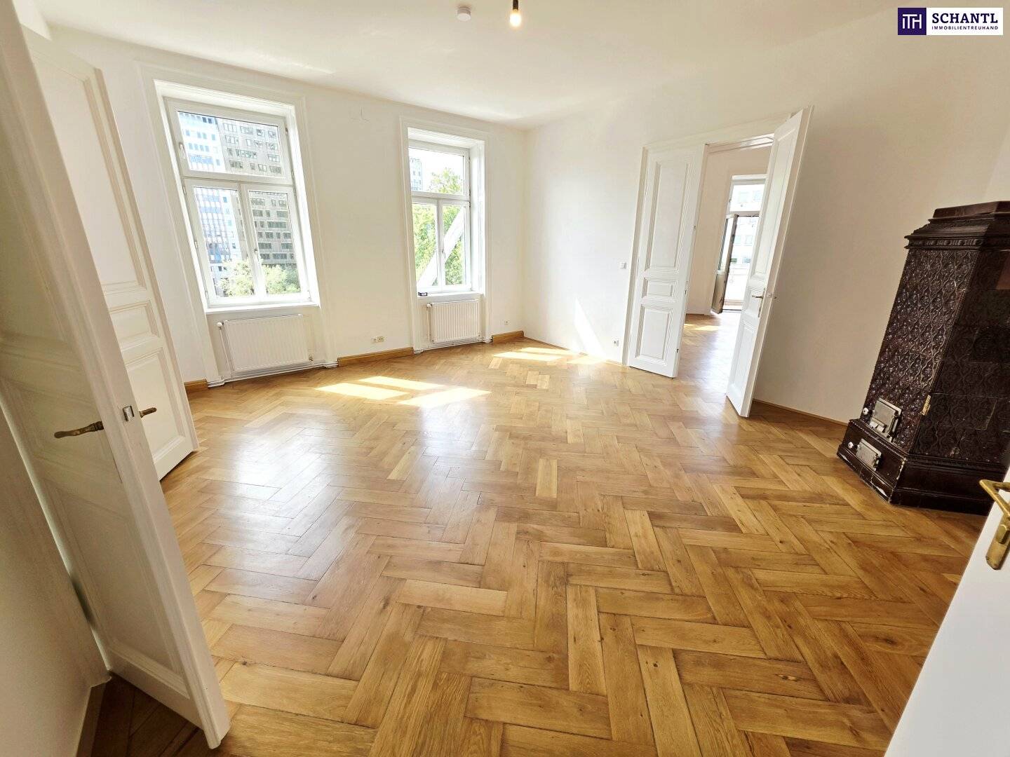A period building to fall in love with! Donaukanal around the corner + Great view + Perfect infrastructure + 4 rooms plus separate kitchen + Small balcony